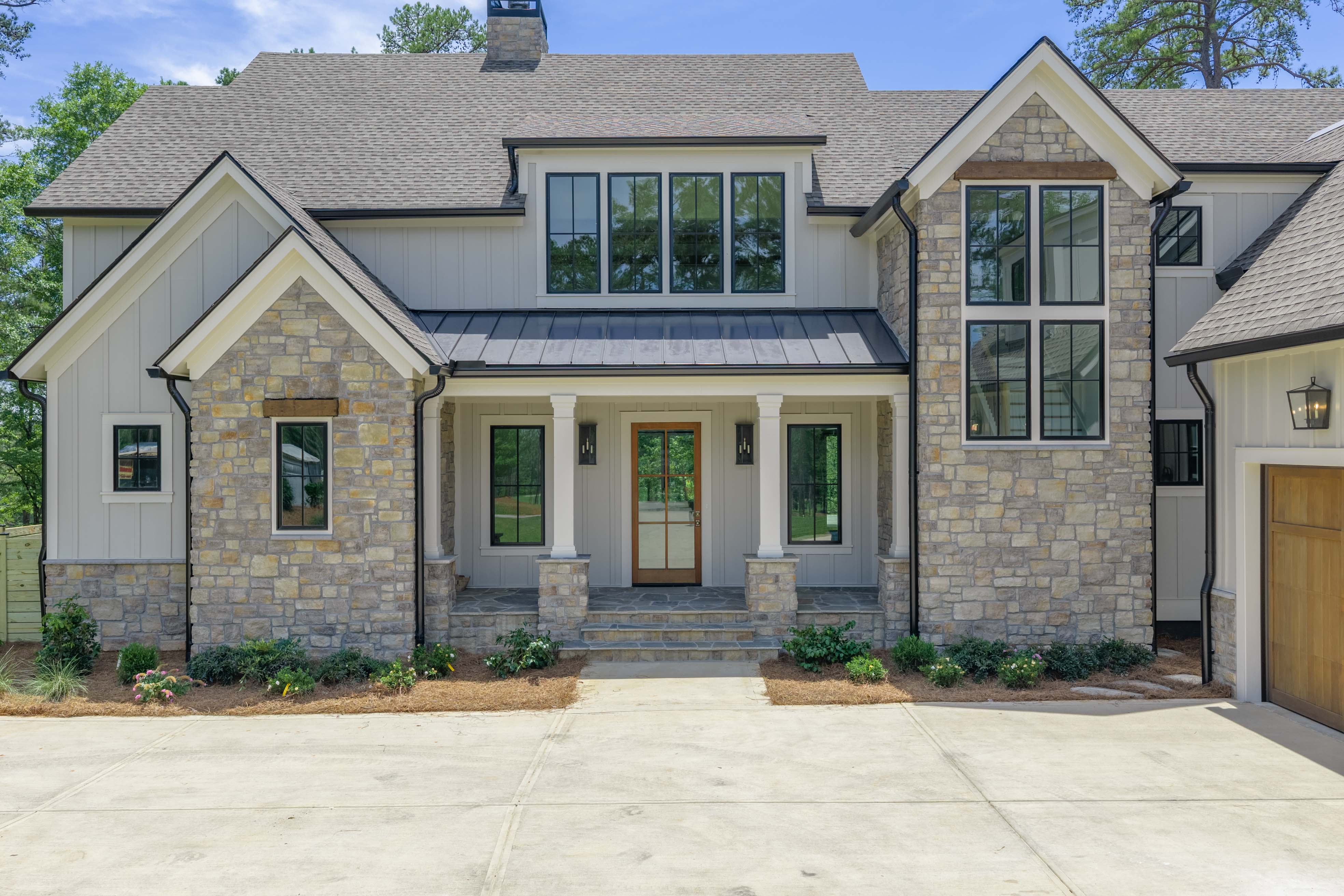 1019 Hilltop Loop image 3